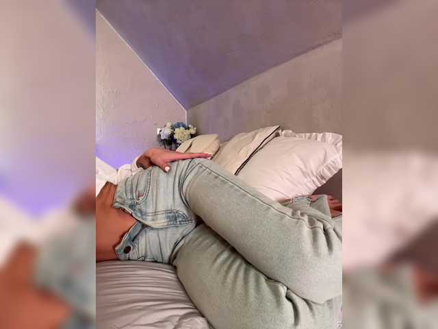 HollyPolly111 live cam on BongaCams