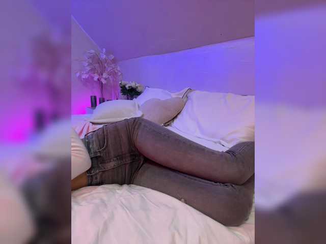HollyPolly111 live cam on BongaCams