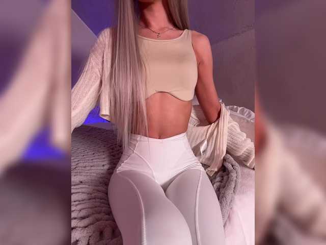 HollyPolly111 live cam on BongaCams