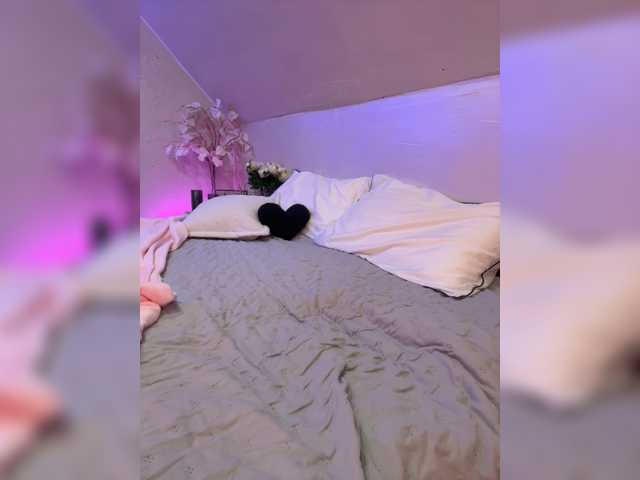 HollyPolly111, en directo ahora en BongaCams