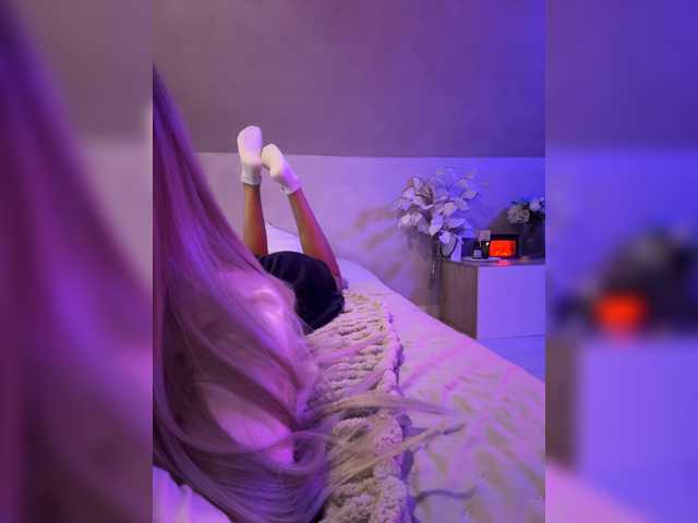 HollyPolly111 live cam on BongaCams