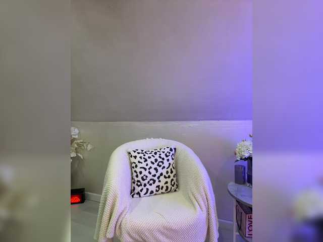 HollyPolly111 live cam