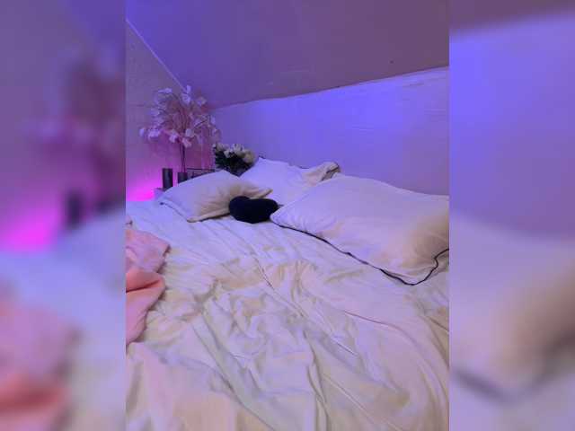 HollyPolly111, live now on BongaCams