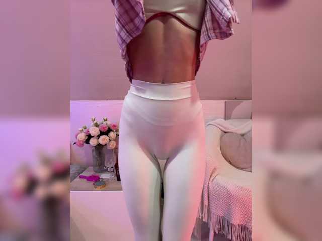 HollyPolly111, live now on BongaCams
