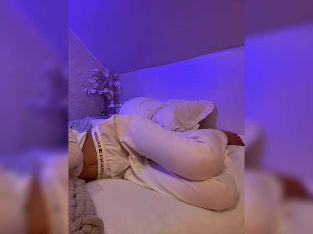 HollyPolly111 live cam