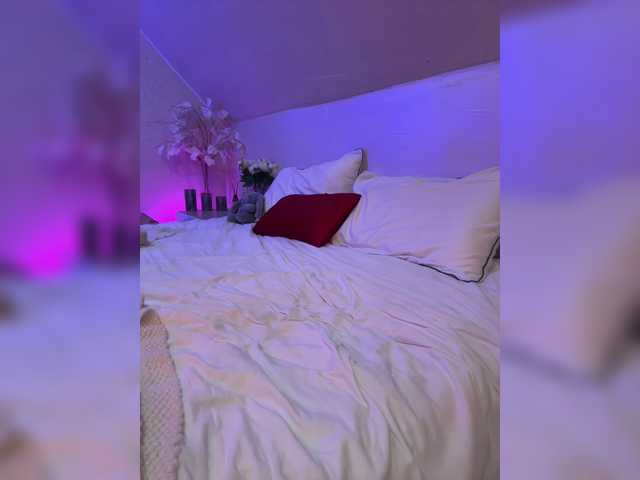 HollyPolly111 live cam