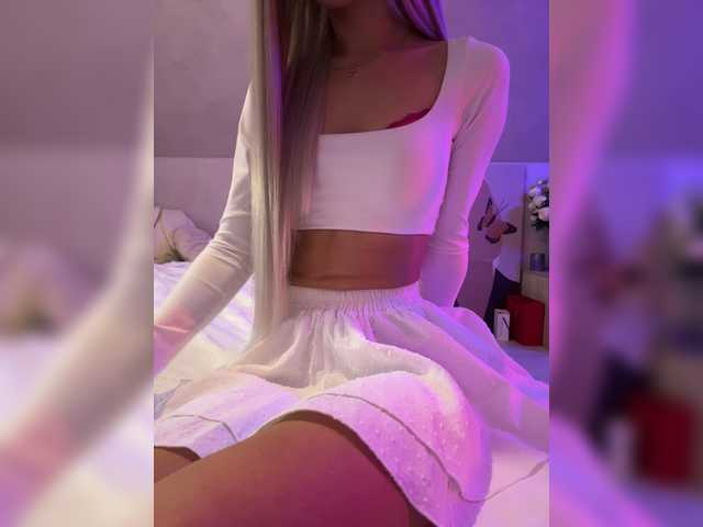 HollyPolly111 live cam on BongaCams