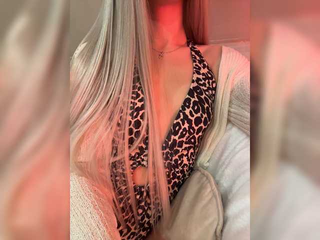 HollyPolly111 live cam