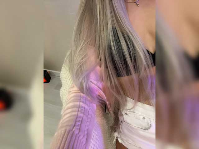 HollyPolly111 live cam