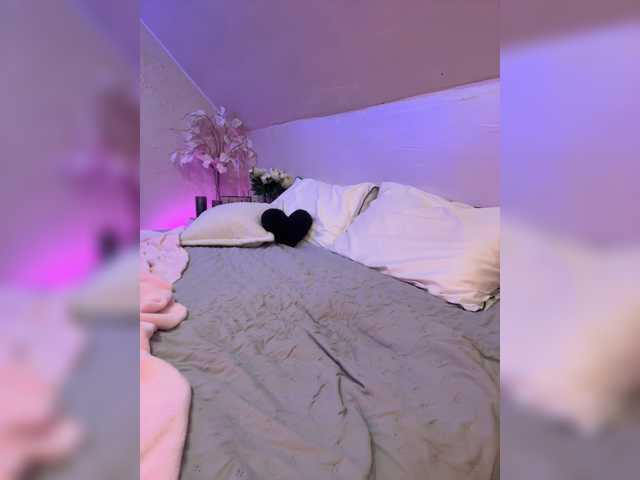 HollyPolly111 live cam on BongaCams
