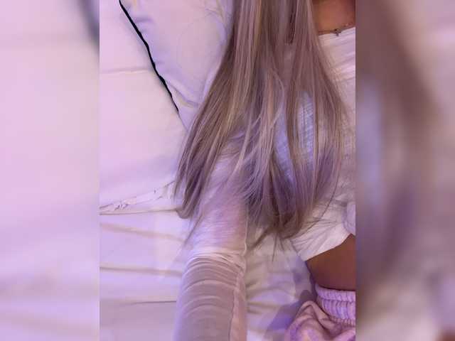 HollyPolly111 live cam on BongaCams