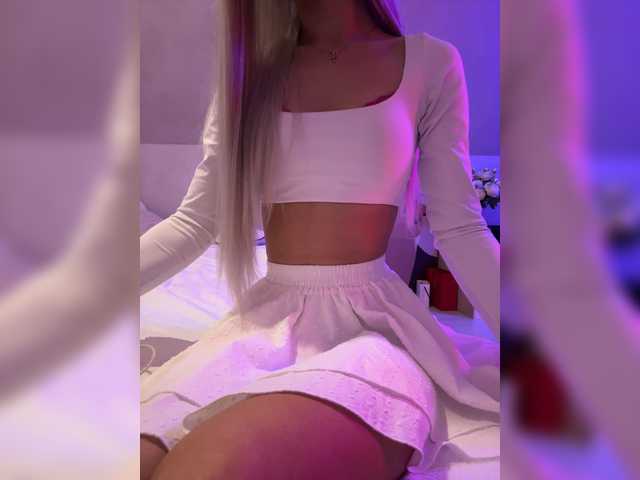 HollyPolly111 live cam on BongaCams