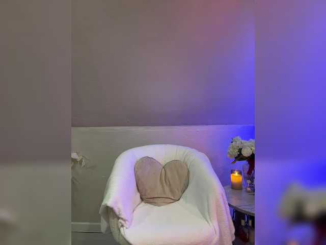 HollyPolly111's BongaCams show and profile