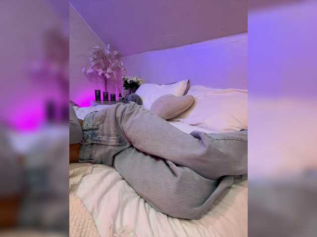 HollyPolly111 live cam on BongaCams