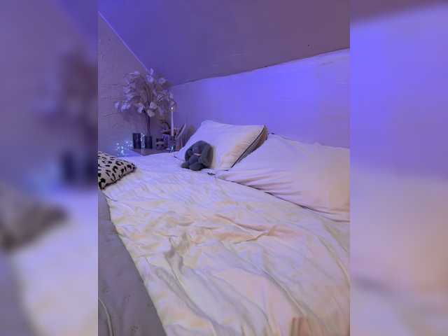 HollyPolly111 live cam on BongaCams