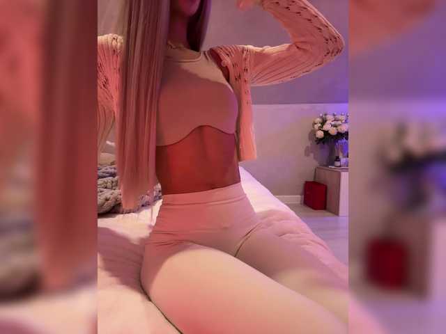 HollyPolly111 live cam on BongaCams