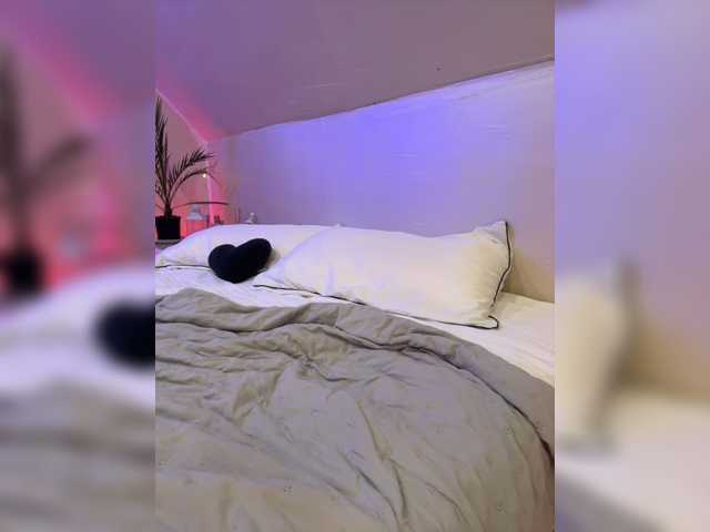 HollyPolly111 live cam on BongaCams