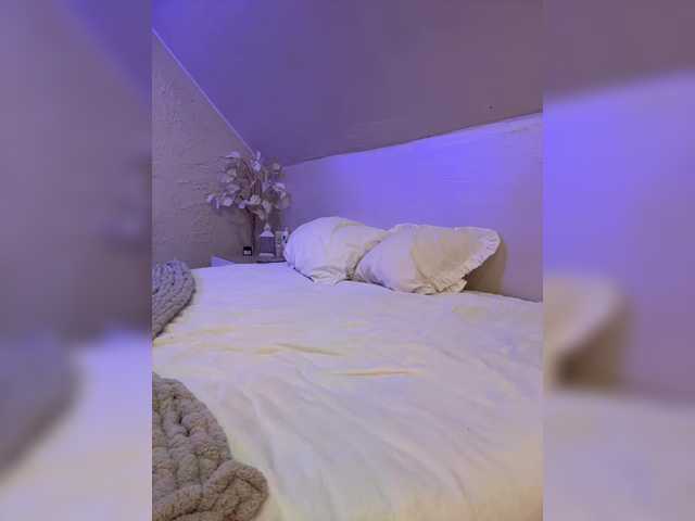 HollyPolly111 live cam on BongaCams