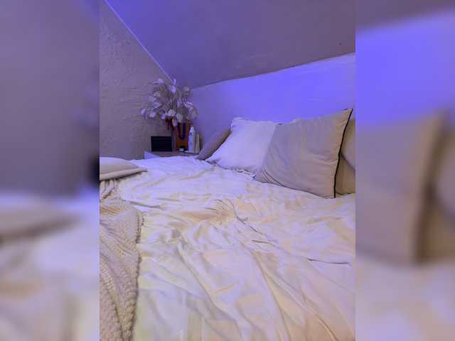 PauLiiine live cam preview