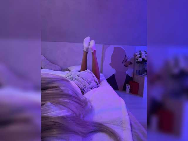 HollyPolly111 live cam on BongaCams