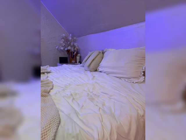 HollyPolly111 live cam