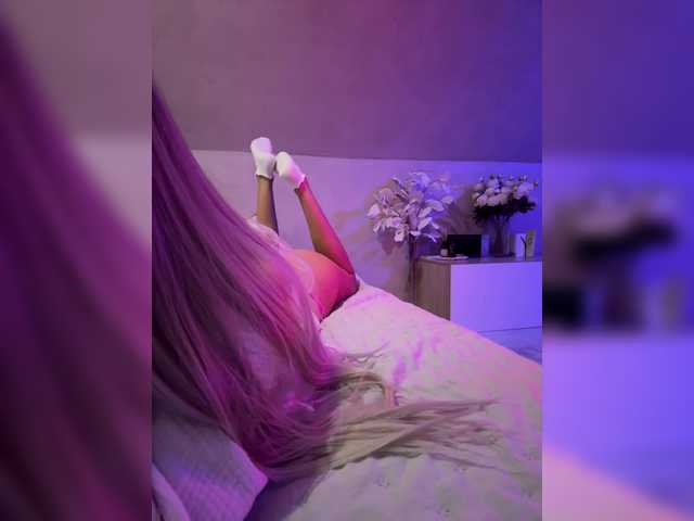 HollyPolly111 live cam on BongaCams