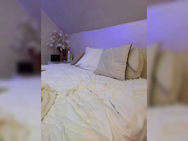 PauLiiine live cam preview