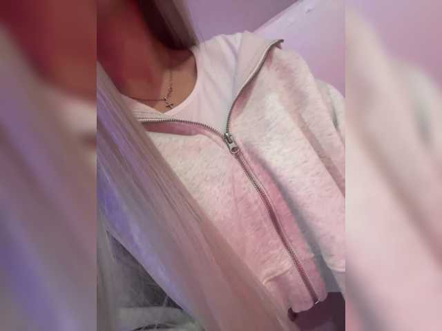 HollyPolly111 live cam on BongaCams
