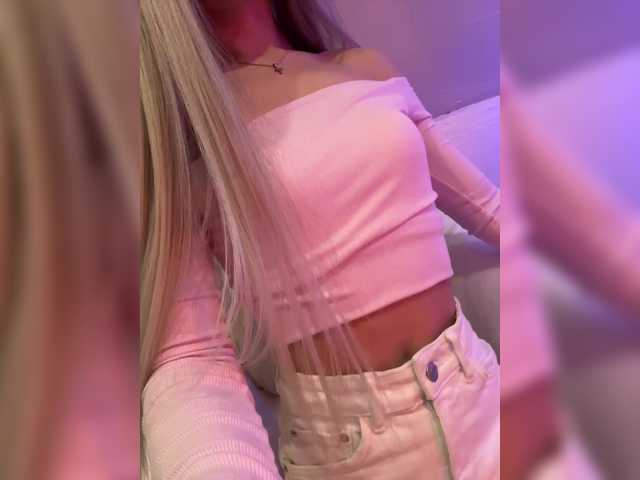 HollyPolly111's BongaCams show and profile