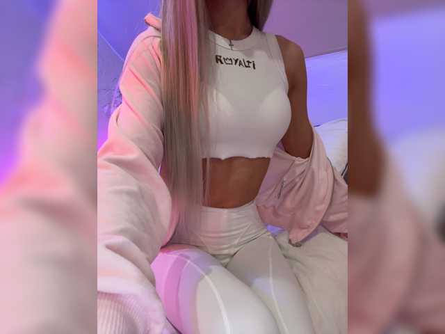 HollyPolly111 live cam on BongaCams