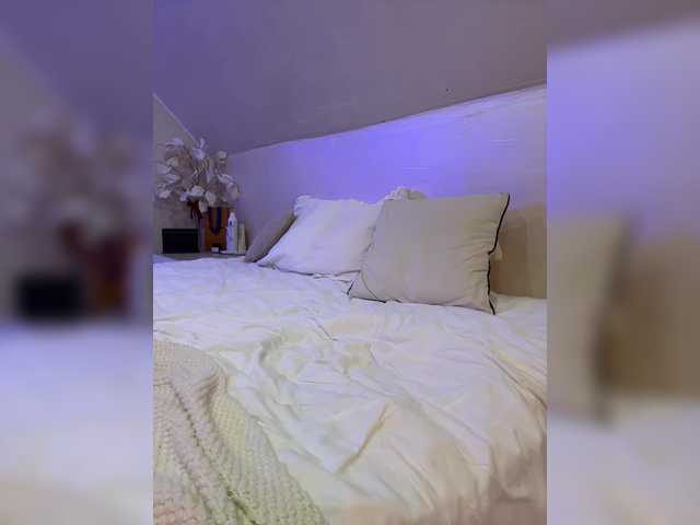HollyPolly111 live cam on BongaCams