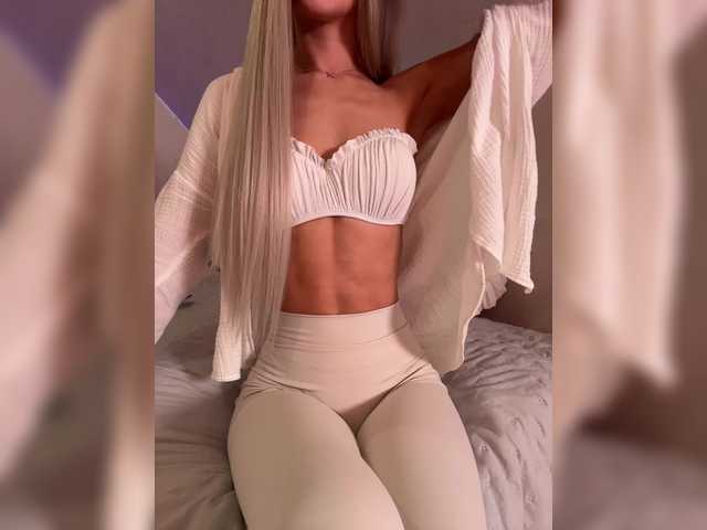 HollyPolly111 live cam on BongaCams