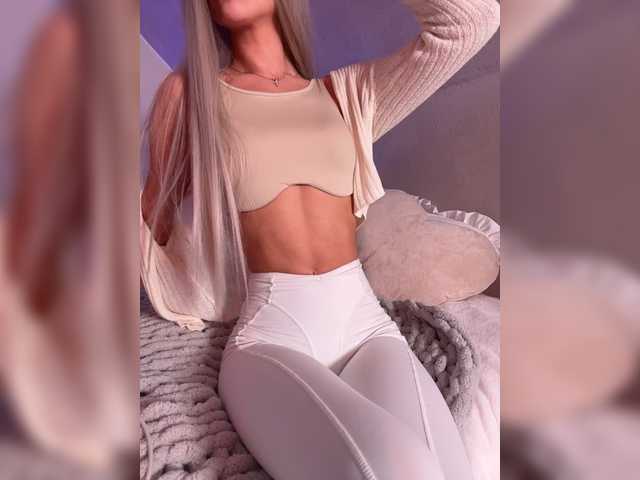 HollyPolly111 live cam on BongaCams