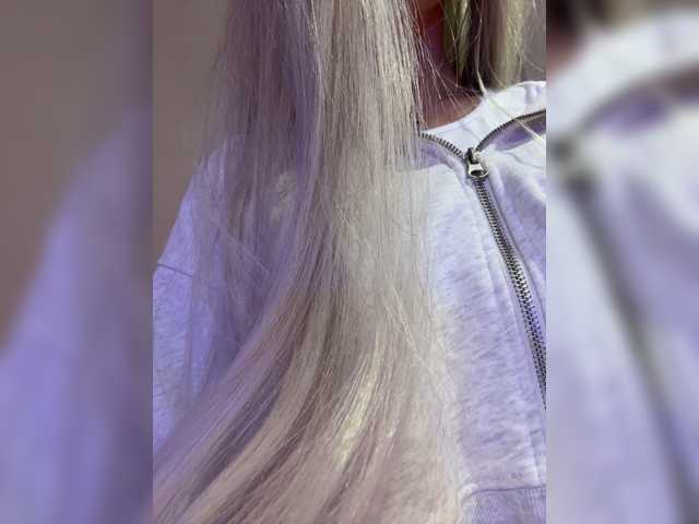 HollyPolly111 live cam on BongaCams