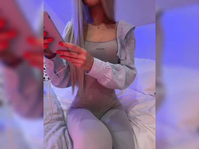 Pauliiine live cam