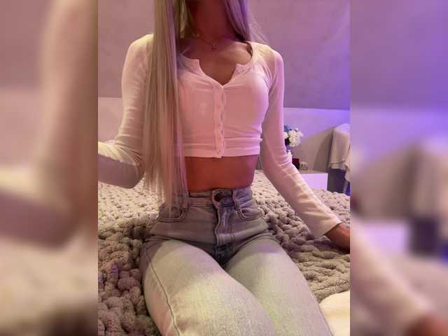 HollyPolly111 live cam on BongaCams