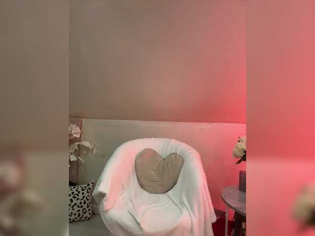 HollyPolly111's BongaCams show and profile