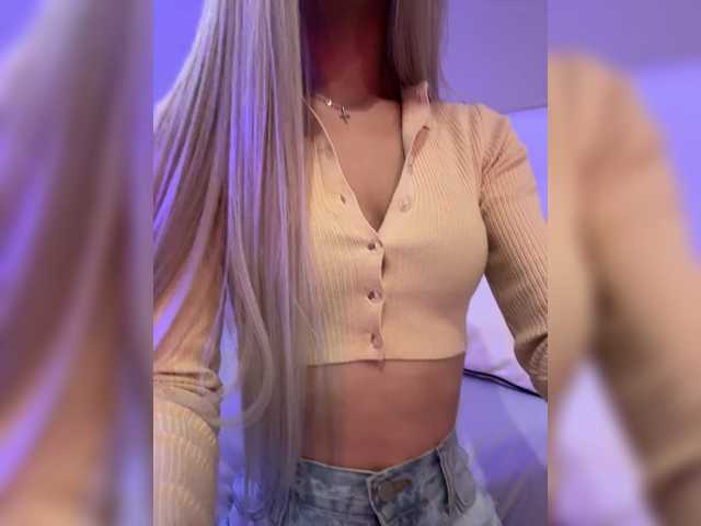HollyPolly111 live cam on BongaCams