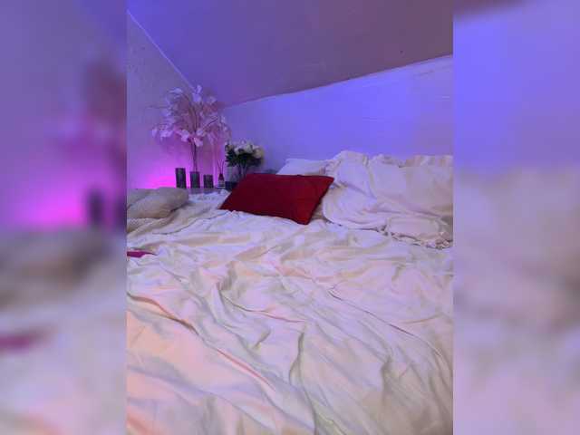 HollyPolly111 live cam on BongaCams