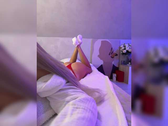 HollyPolly111 live cam on BongaCams
