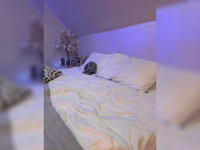 HollyPolly111 live cam on BongaCams