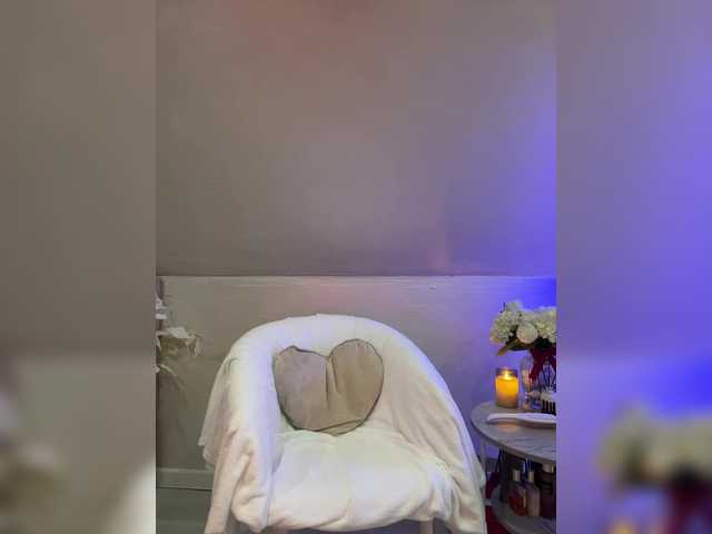 HollyPolly111's BongaCams show and profile