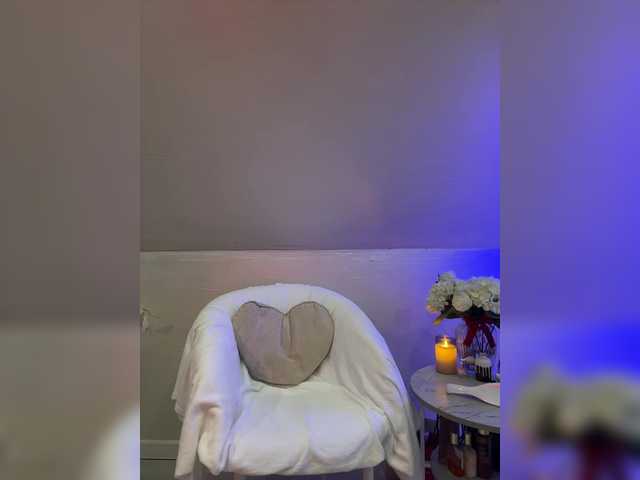 HollyPolly111's BongaCams show and profile