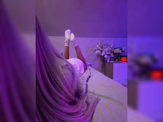 HollyPolly111 live cam on BongaCams