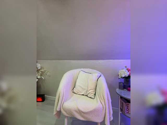 HollyPolly111 live cam