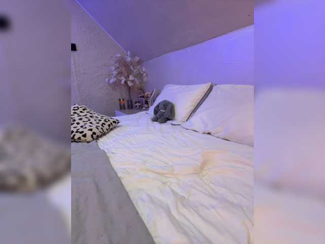 HollyPolly111 live cam on BongaCams