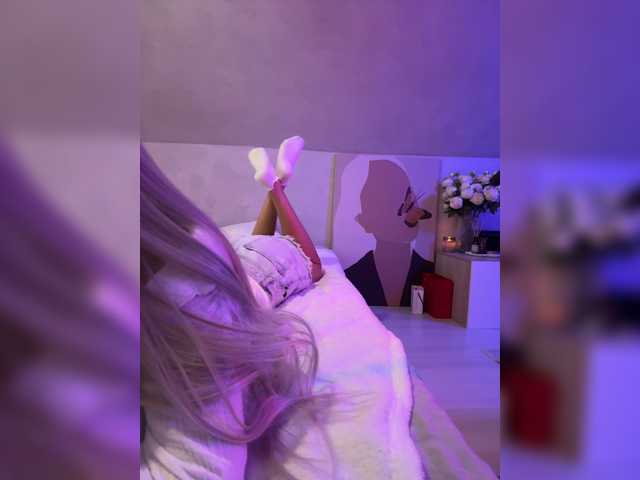 HollyPolly111 live cam on BongaCams