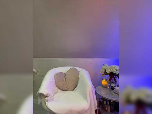 HollyPolly111's BongaCams show and profile