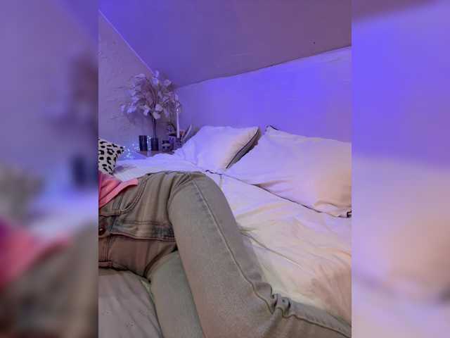 HollyPolly111 live cam on BongaCams
