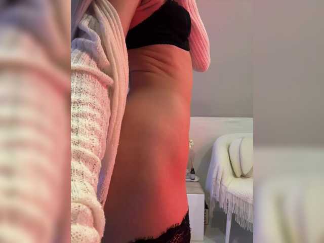 HollyPolly111 live cam on BongaCams